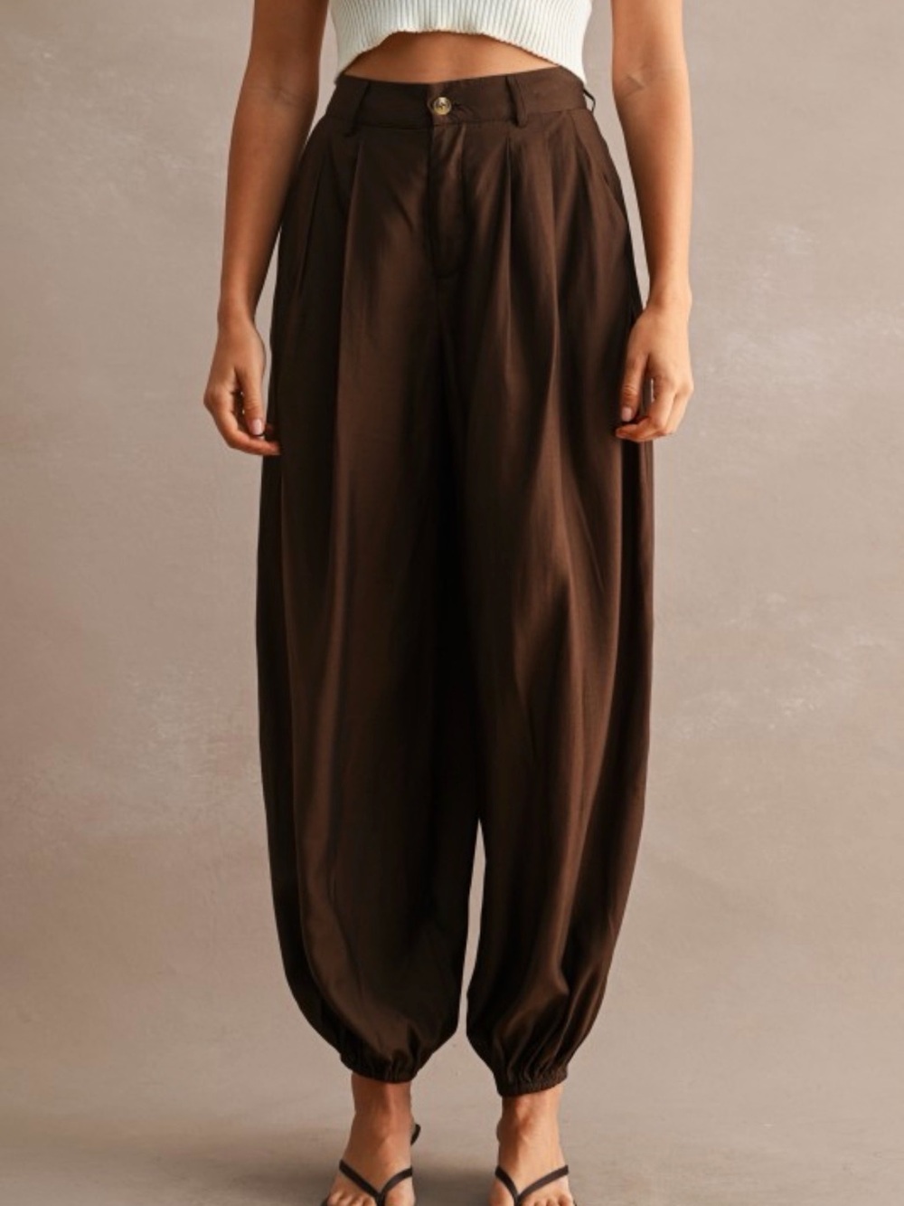 A503 Mable Lightweight High-Rise Balloon Pants in Dark Brown - Picture 2 of 6